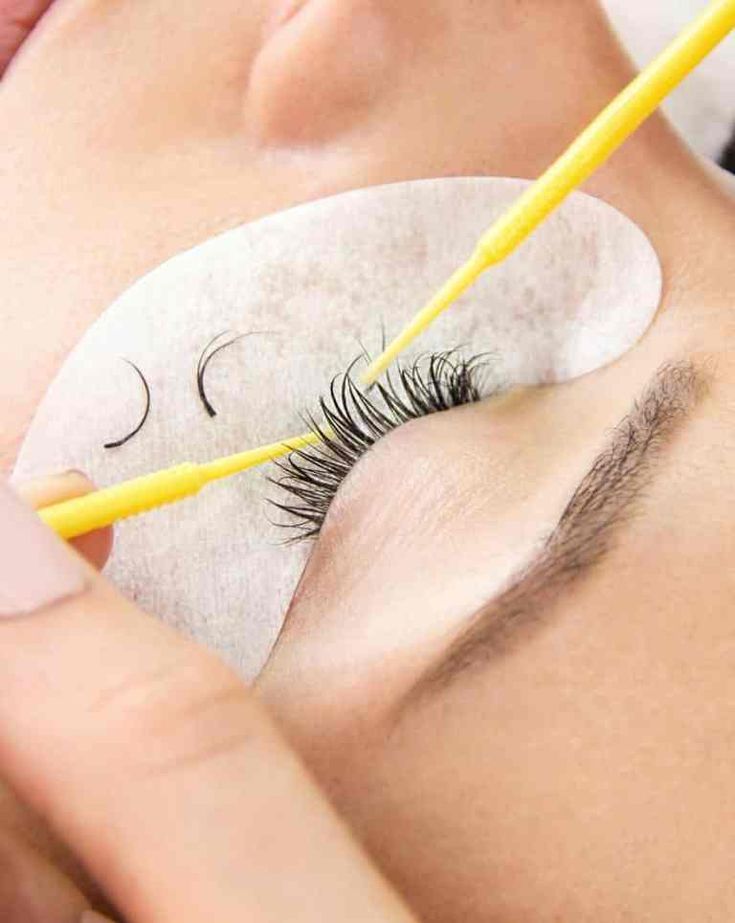 دلایل ریزش مژه بعد از اکستنشن در کرج